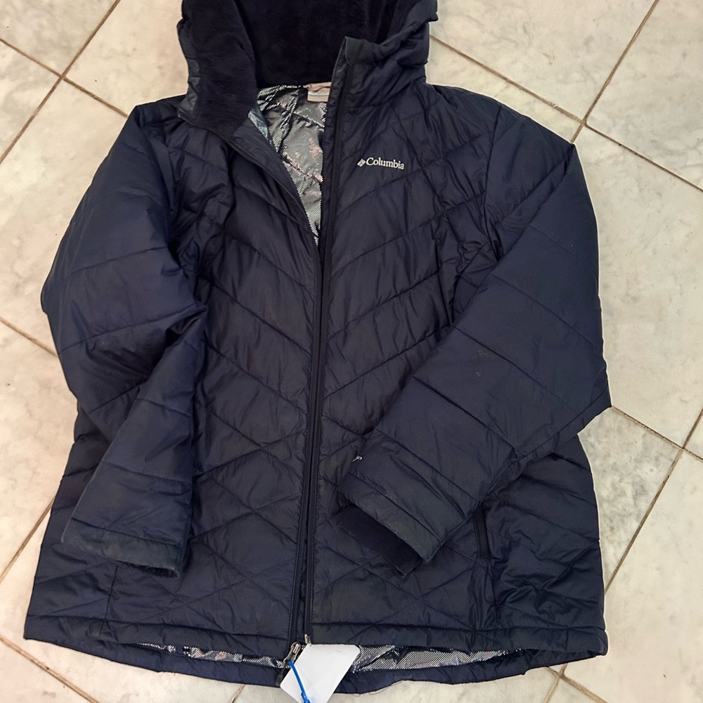 Columbia Blue Puffer Jacket with Chevron Stitching